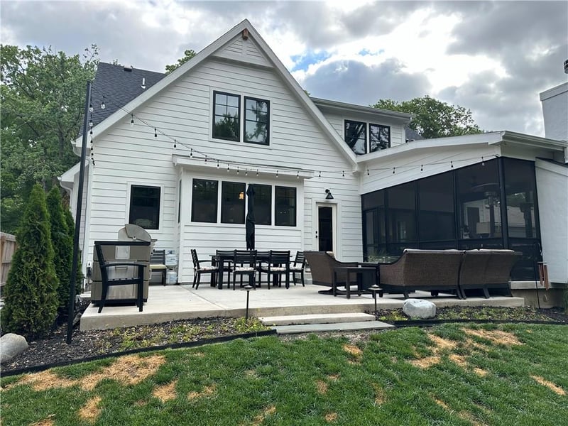 4620 70th Ter, Prairie Village, KS 66208