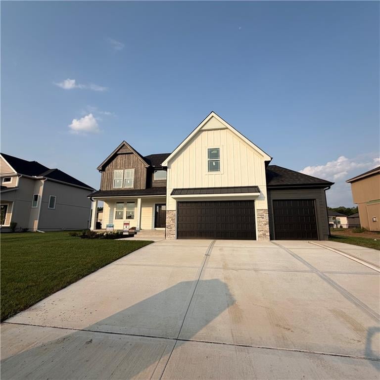 2340 Foxtail Dr, Kearney, MO 64060