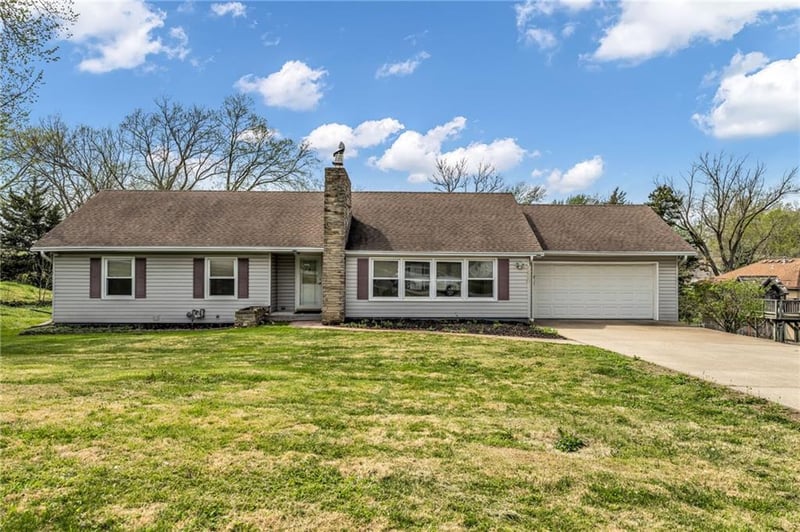 7220 Coronado St, Kansas City, MO 64152