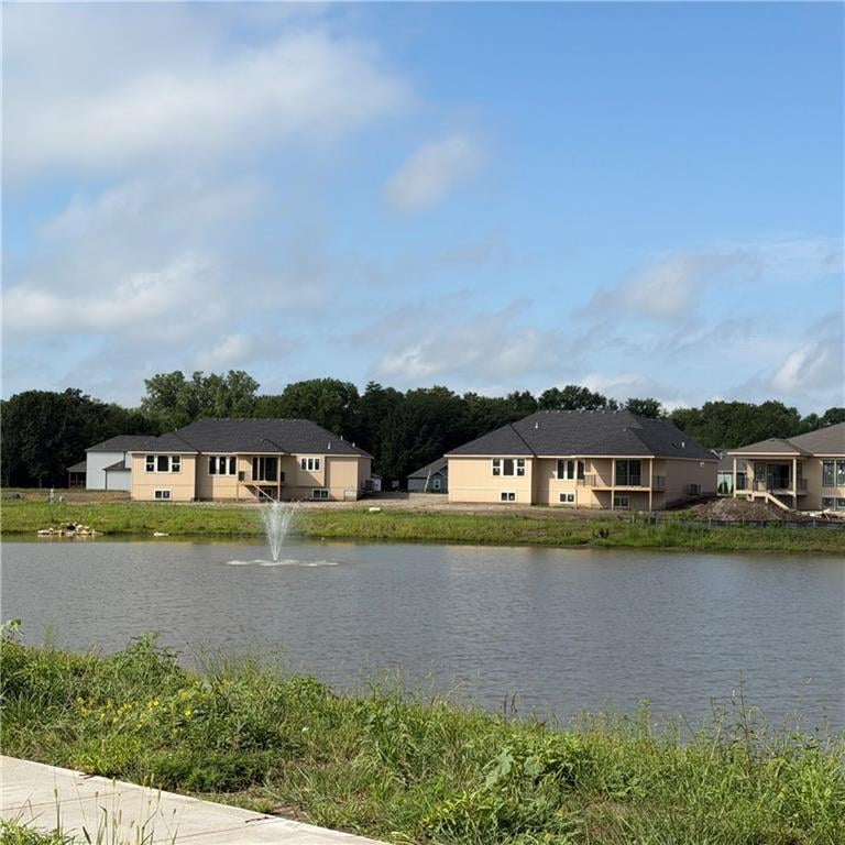 2351 Foxtail Dr, Kearney, MO 64060