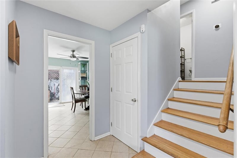 607 90th Ter, Kansas City, MO 64131