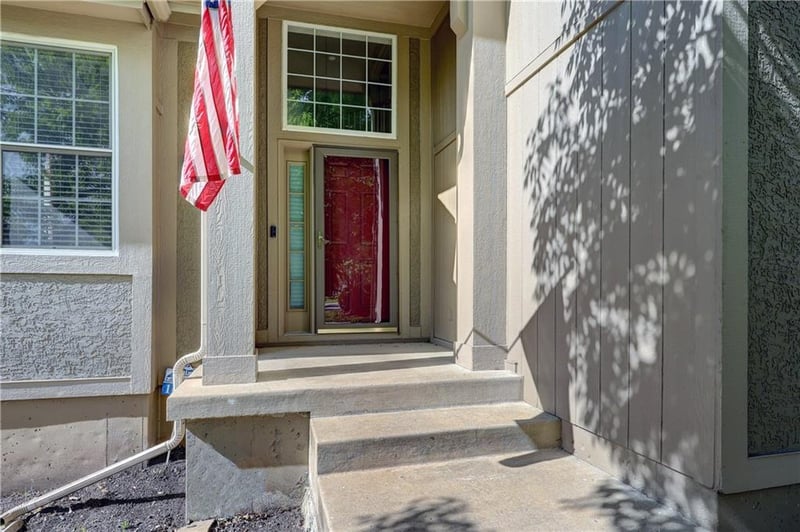 16655 155th Ter, Olathe, KS 66062