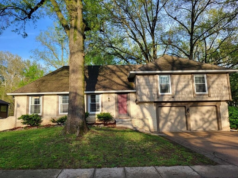 9731 Roe Ave, Overland Park, KS 66207