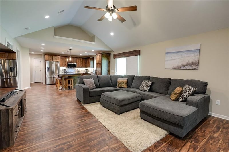 105 5th St, Odessa, MO 64076