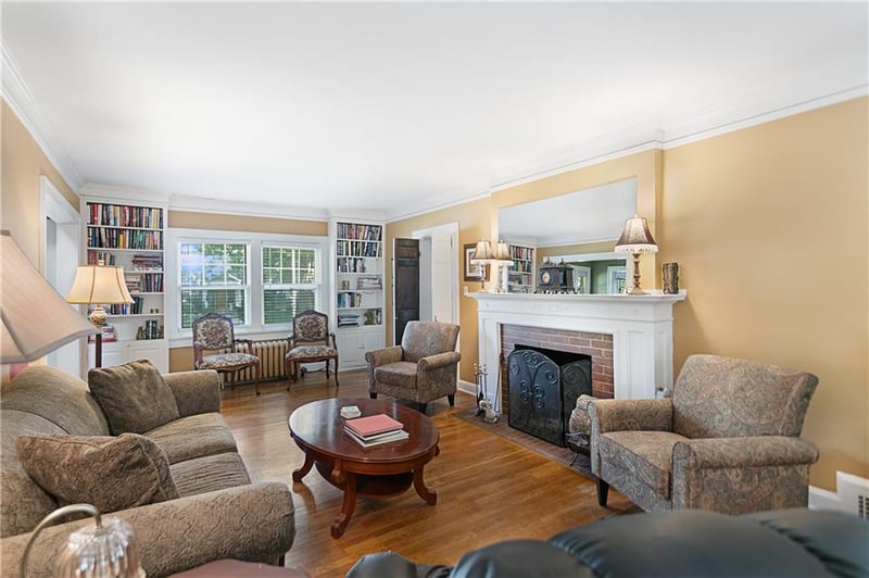 6416 Pennsylvania St, Kansas City, MO 64113