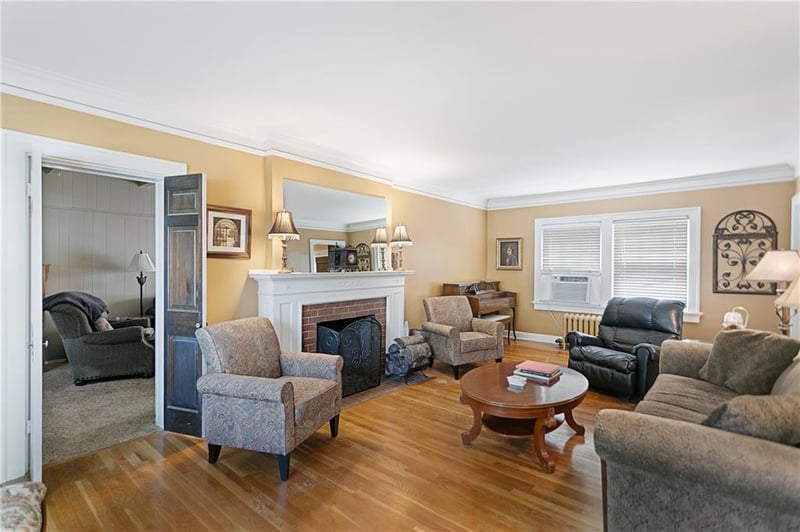 6416 Pennsylvania St, Kansas City, MO 64113