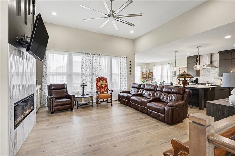 24808 88th Ter, Lenexa, KS 66227
