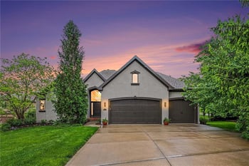 10515 N Michigan Ave, Kansas City, MO 64155