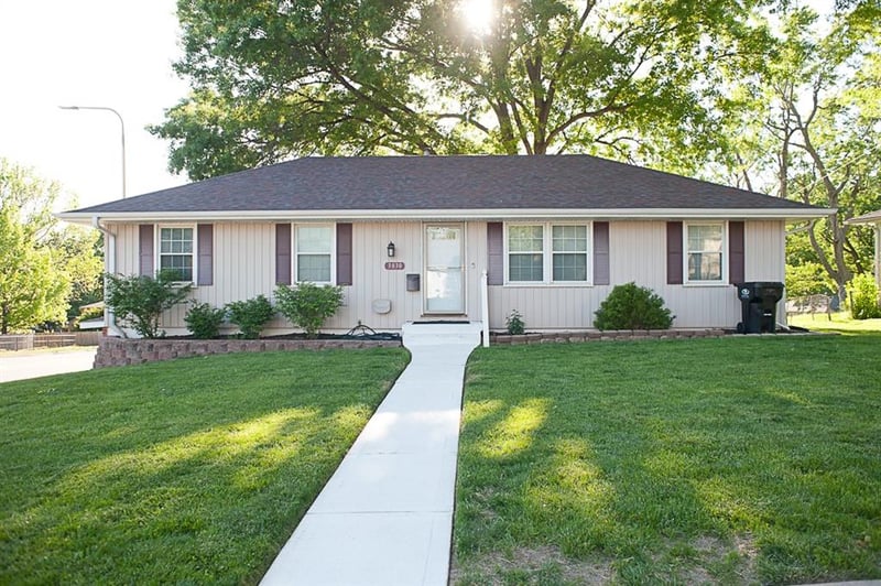 3830 Breckenridge Dr, Independence, MO 64055