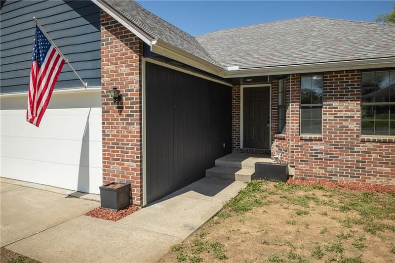 505 Mallory Ct, Warrensburg, MO 64093