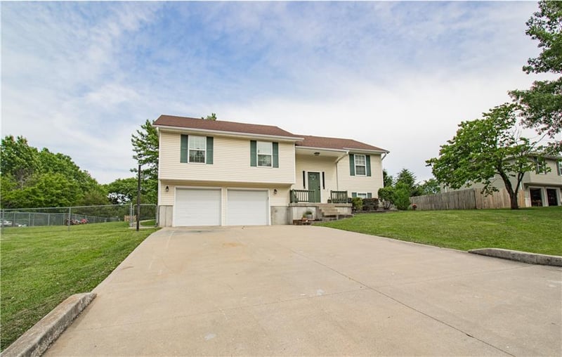 139 621 Rd, Warrensburg, MO 64093