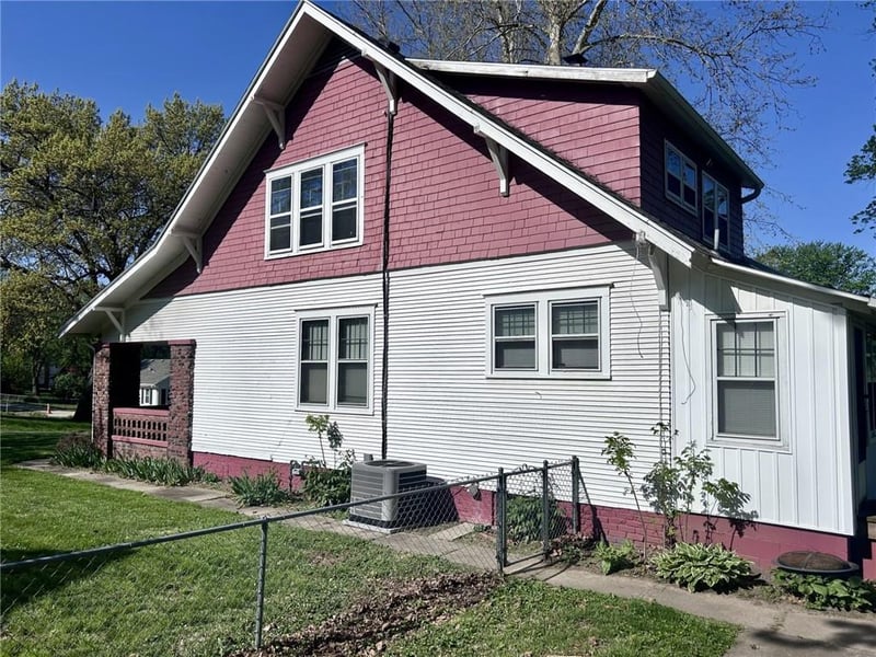 3117 Miller Ave, St Joseph, MO 64506