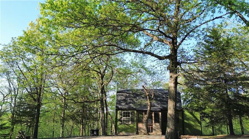 65 Hilltop Dr, Mound City, KS 66056