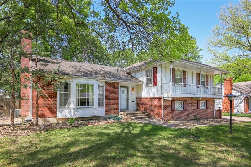 406 109th St, Kansas City, MO 64114