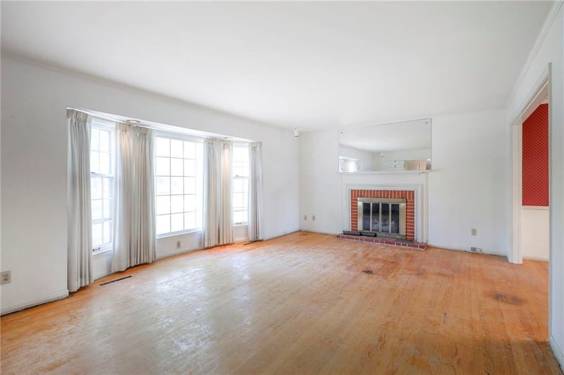 406 109th St, Kansas City, MO 64114