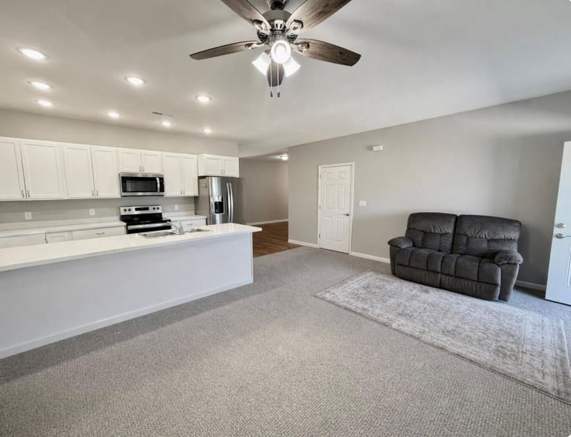 30624 Porter Dr, Maryville, MO 64468