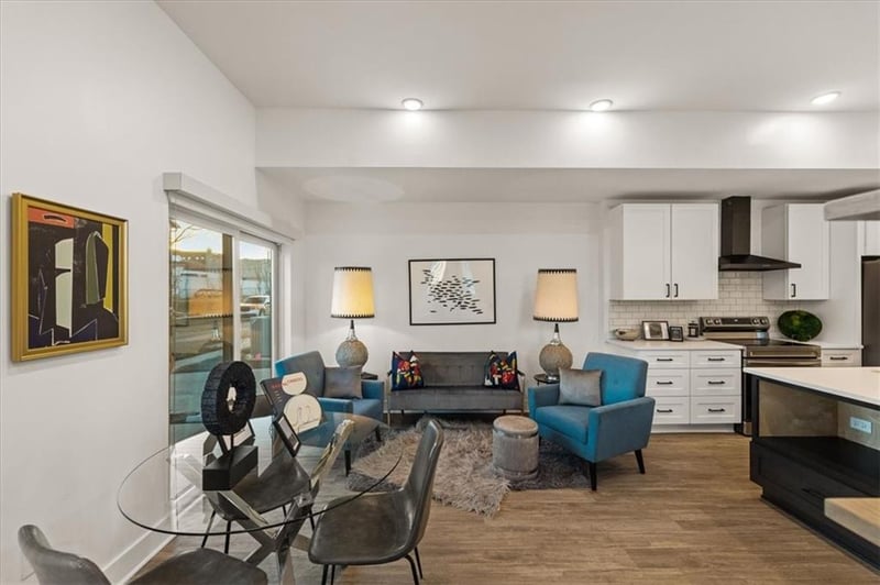 1213 E 29th St, Kansas City, MO 64109