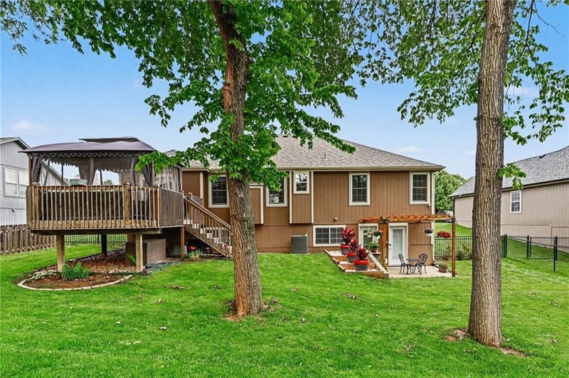1550 S 104th Ter, Edwardsville, KS 66111