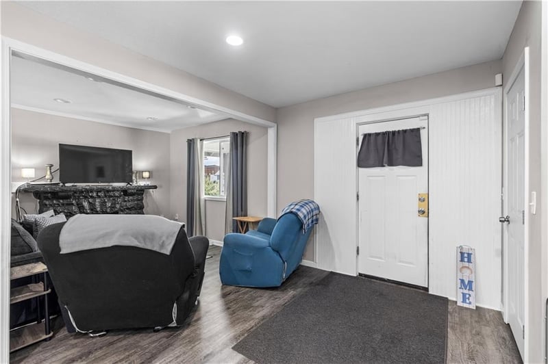 4221 Prospect Ave, Kansas City, MO 64130