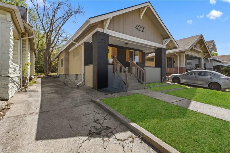 4221 Prospect Ave, Kansas City, MO 64130