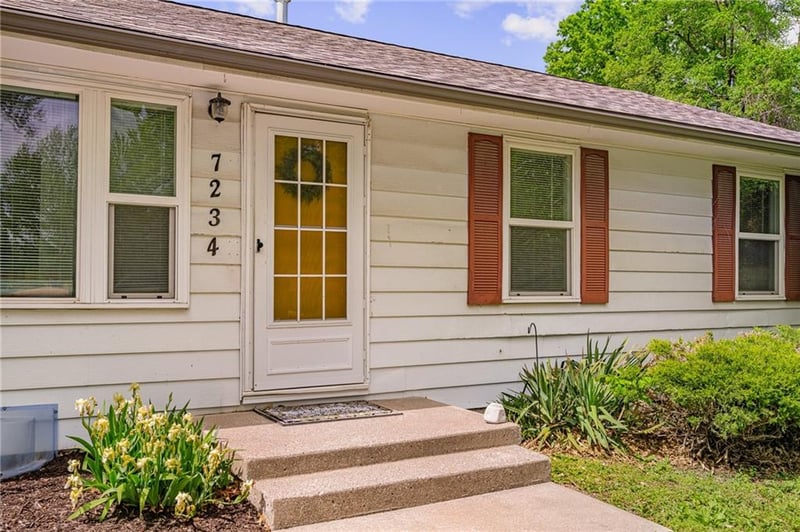 7234 Ridge Ave, Kansas City, KS 66111
