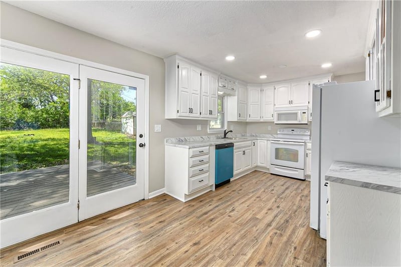 8746 Troost Ave, Kansas City, MO 64155