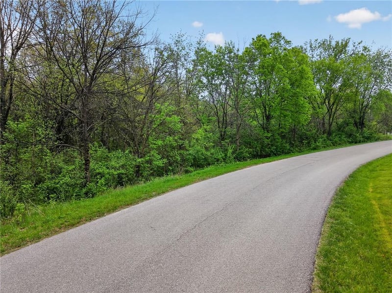 18809 Briar Ln, Holt, MO 64048