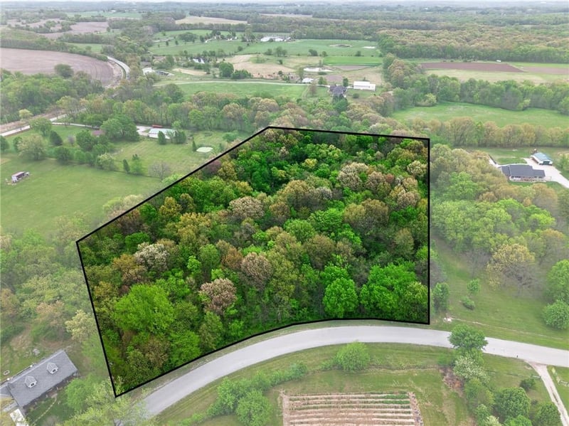 18809 Briar Ln, Holt, MO 64048