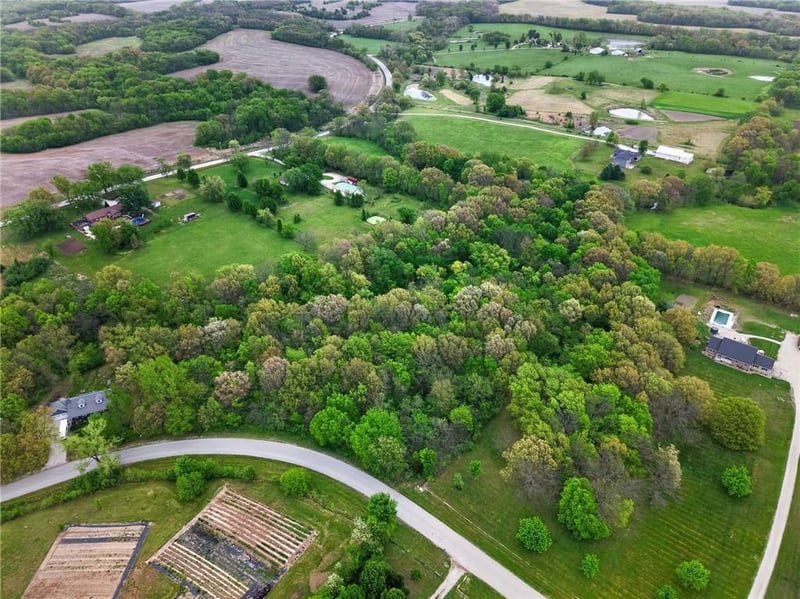 18809 Briar Ln, Holt, MO 64048