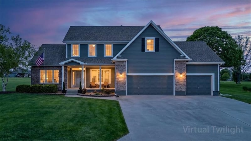 4532 Gull Point Dr, Lee's Summit, MO 64082