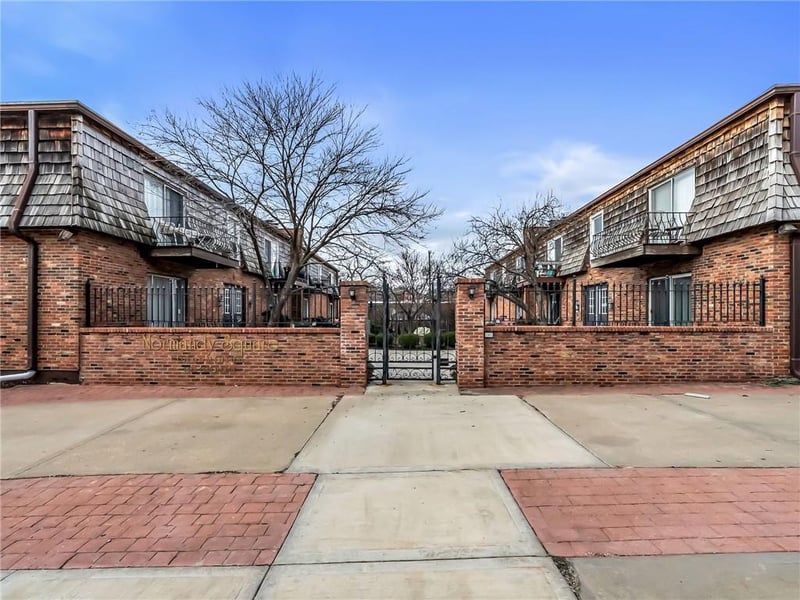 4426 Jarboe St #5, Kansas City, MO 64111