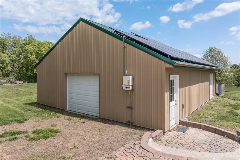 3111 Lane Rd, St Joseph, MO 64504