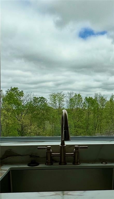 10000 112th St, Kansas City, MO 64157