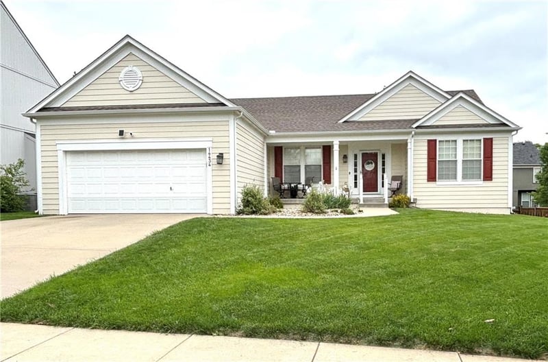 14434 139th Pl, Olathe, KS 66062
