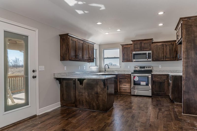 15580 Sheridan Ct, Basehor, KS 66007