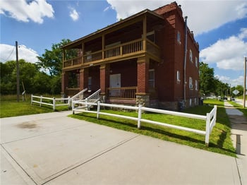 2416 E 22nd St, Kansas City, MO 64127