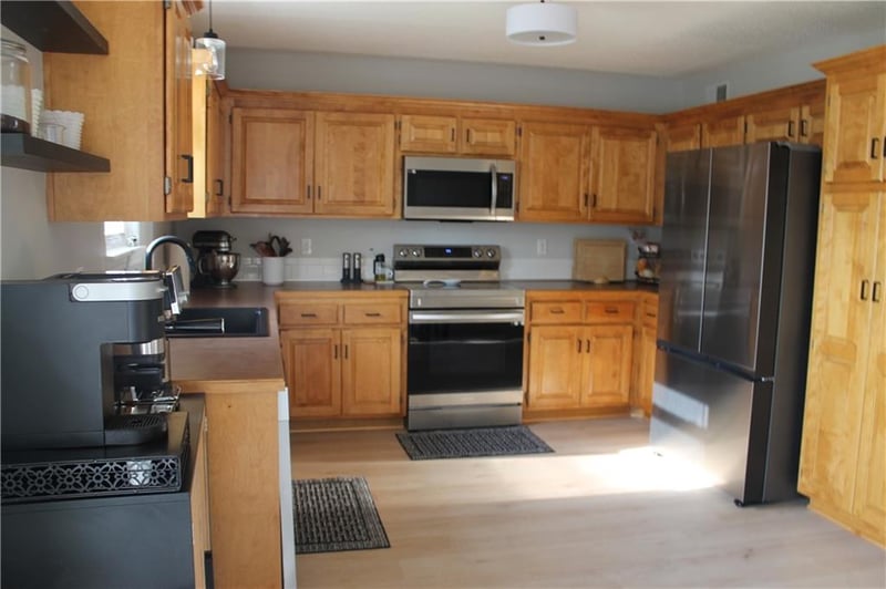 11502 Laurel Ave, Kansas City, MO 64157