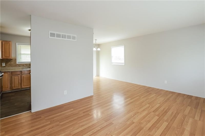 4843 Tullis Ave, Kansas City, MO 64119