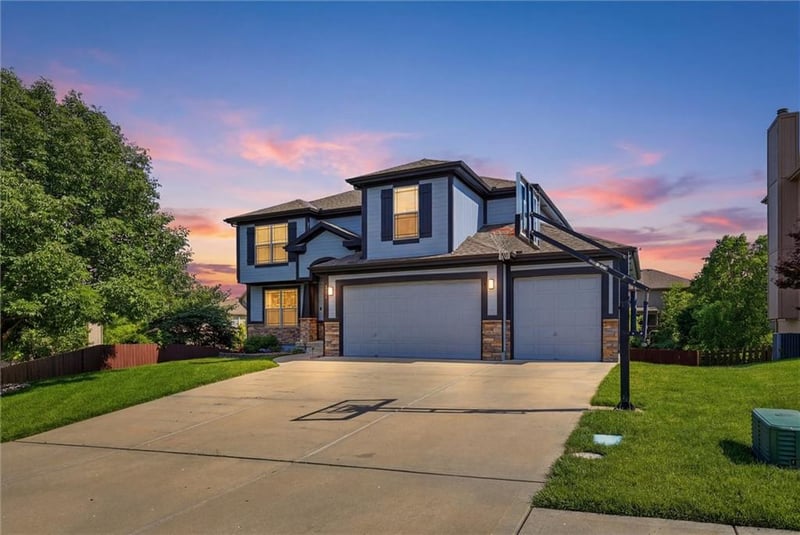 8505 102nd Ter, Kansas City, MO 64157