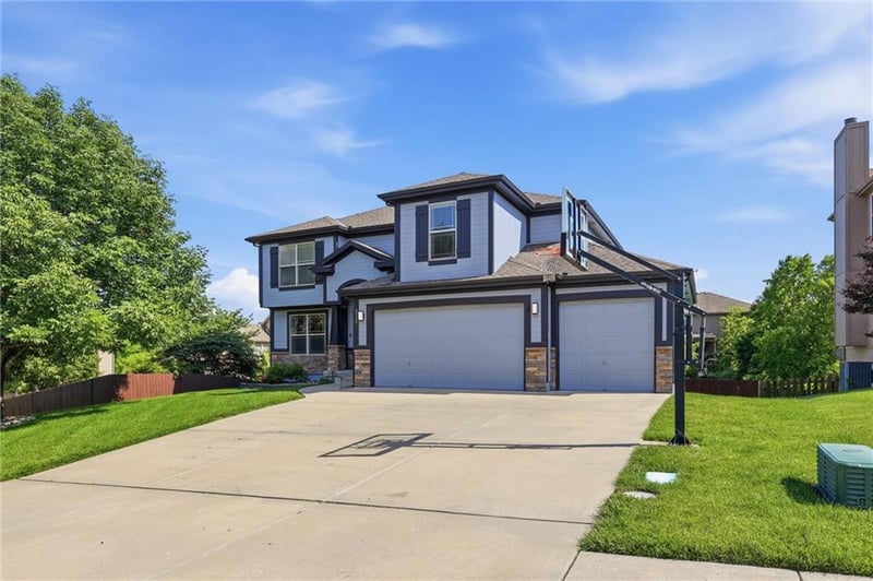 8505 102nd Ter, Kansas City, MO 64157