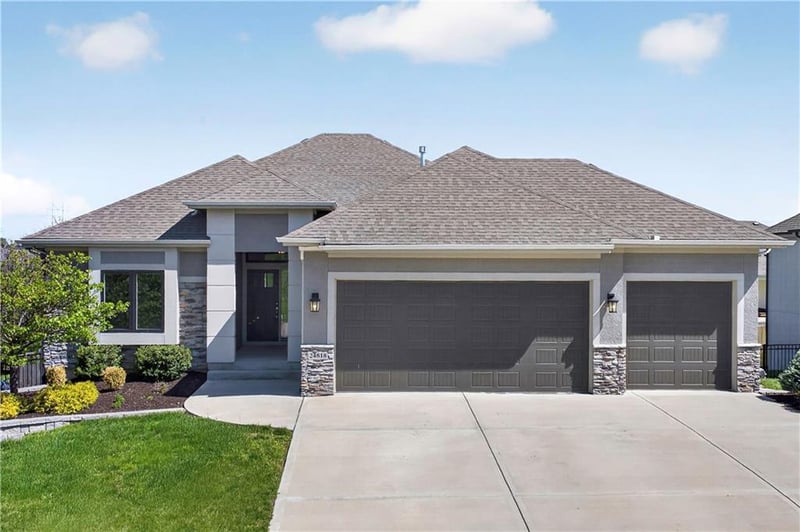 24818 89th St, Lenexa, KS 66227
