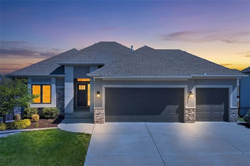 24818 89th St, Lenexa, KS 66227