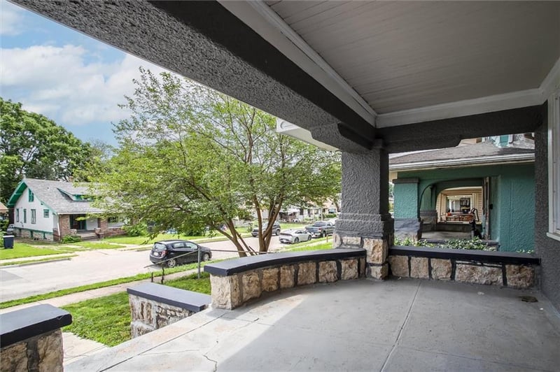 4008 College Ave, Kansas City, MO 64130