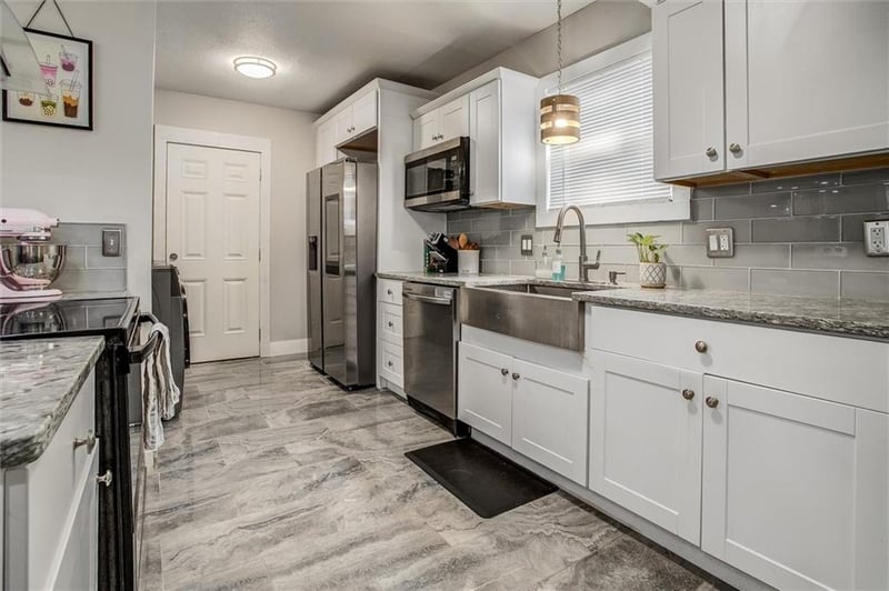 4008 College Ave, Kansas City, MO 64130