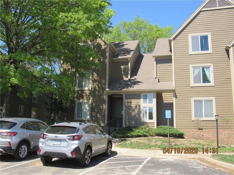 11130 Nieman Rd #101, Overland Park, KS 66210