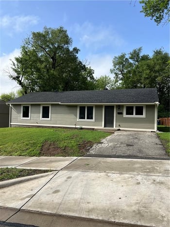 4655 43rd Ter, Kansas City, MO 64130