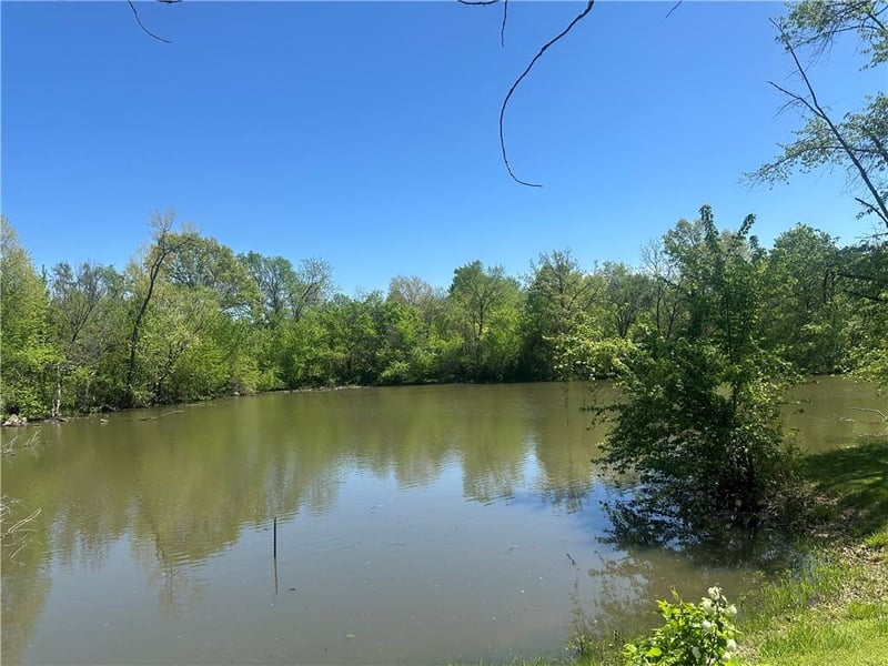 17 NE 465th Rd, Warrensburg, MO 64093