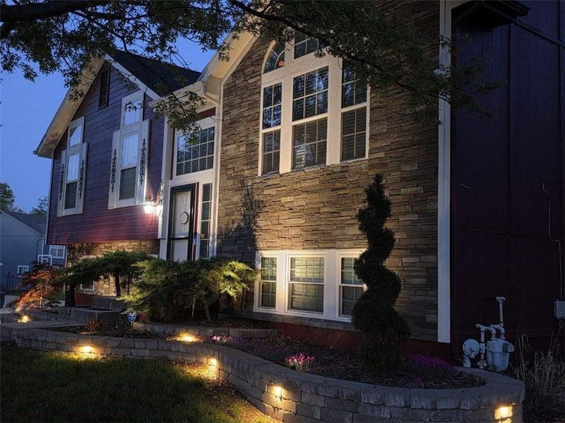 5007 Powell Ave, Blue Springs, MO 64015