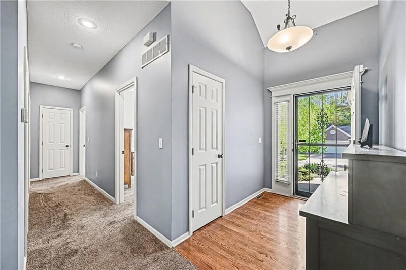 823 NE 102nd St, Kansas City, MO 64155