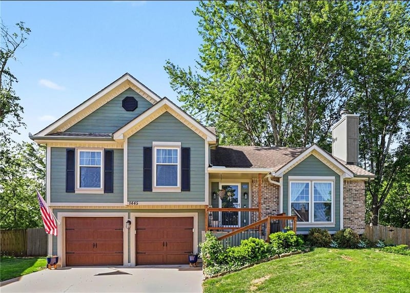 1445 Prairie Ct, Olathe, KS 66061